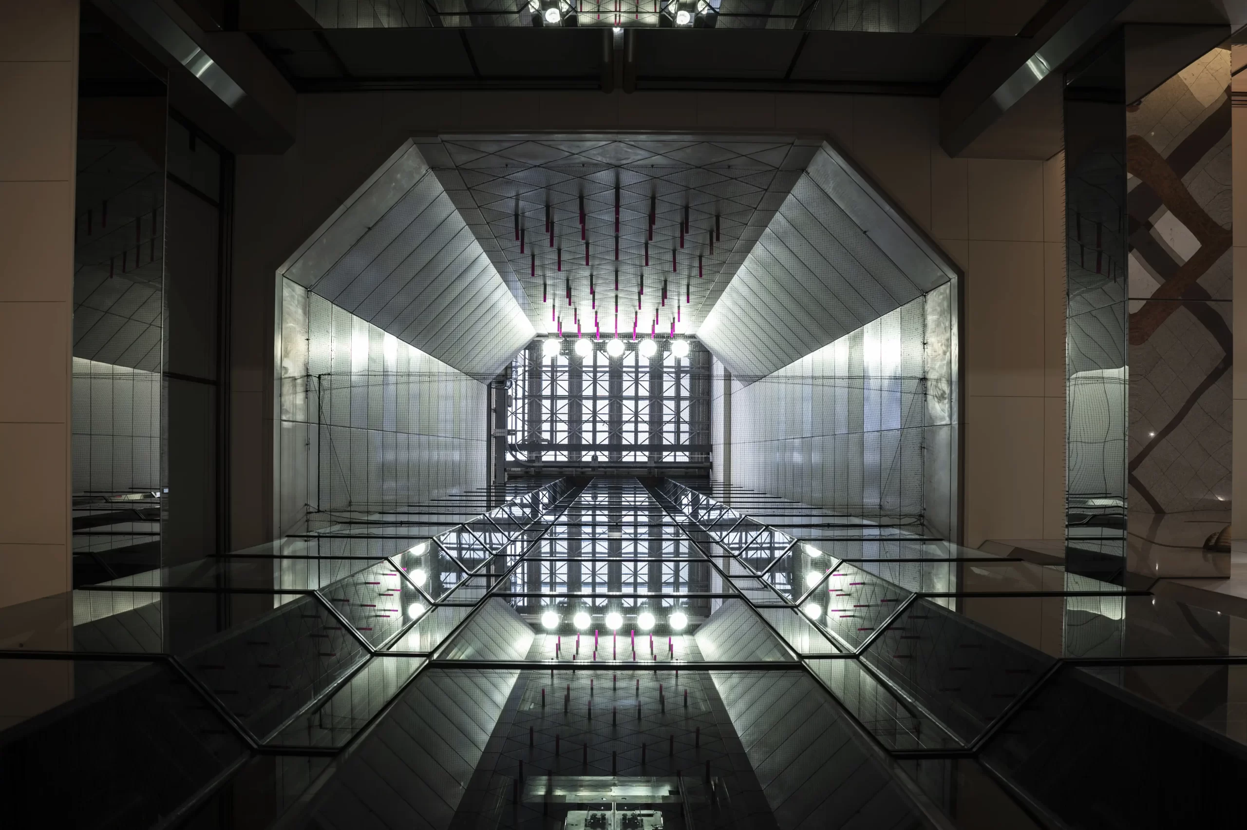 The Role of Architectural Metal and Glazing in Modern UAE Interior Design